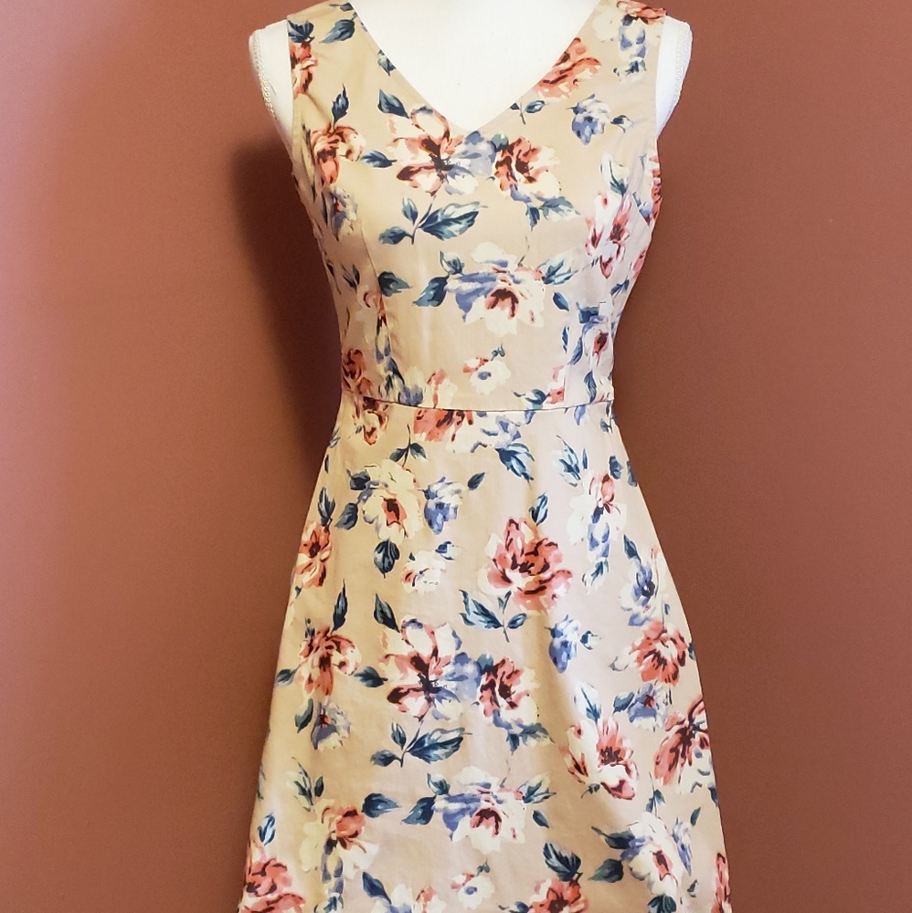 Charming Charlie retro floral midi dress